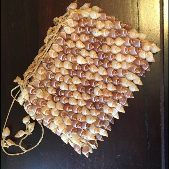 Shell Drawstring/clutch Purse - Picture 1 of 8